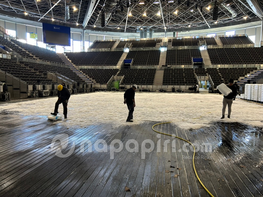 NAPAPIRI Pista de hielo . Ice Rink2