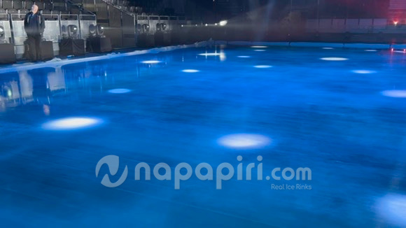 NAPAPIRI Pista de hielo . Ice Rink23